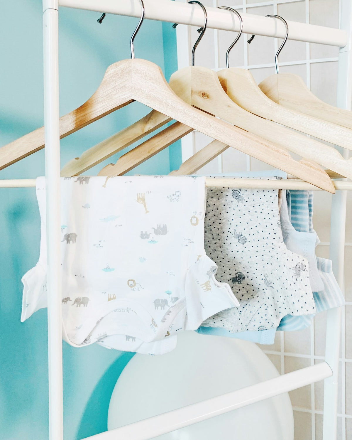 Bodies, pyjamas et bonnets
